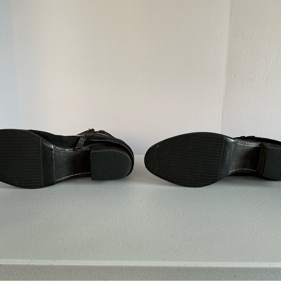 Distressed Black Suede Donald J. Pliner Women Dalis Buckle Biker Ankle Boot Sz 8 - Picture 8 of 8